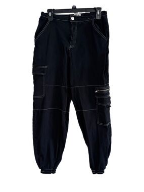 Women’s Black Cargo Jogger Pants with Contrast Stitching Size M
